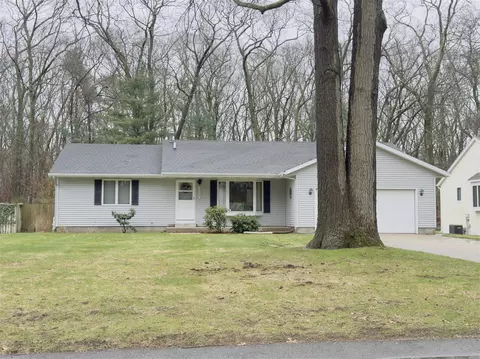 14942 Robinwood, Grand Haven, MI 49417
