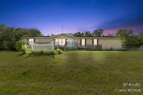 23375 W Howard City-edmore, Howard City, MI 49329