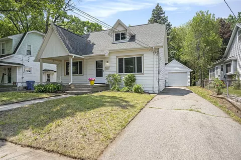 1831 Newark, Grand Rapids, MI 49507