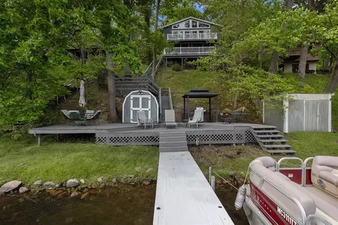 6859 Woodland, Hastings, MI 49058