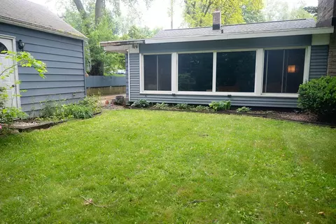 Exterior - 269 E Oak Grv, Parchment, MI 49004 photo 8 of 9