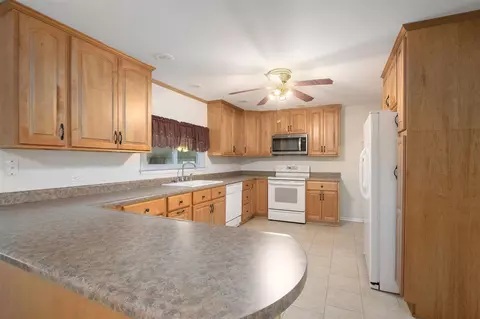 452 Long Lake Rd, Colon, MI 49040 photo 12