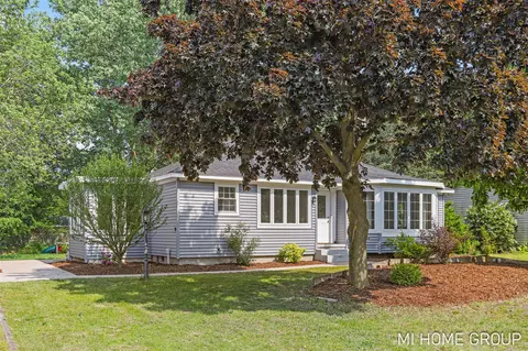 2494 Ashbourne, Holland, MI 49424