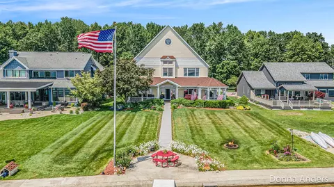 12571 Westwood, Wayland, MI 49348