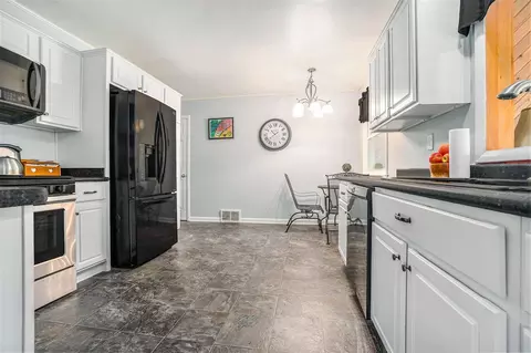 Kitchen - 518 Hill, Marshall, MI 49068 photo 3 of 3
