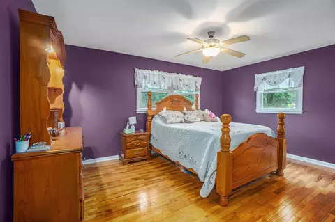Bedroom - 518 Hill, Marshall, MI 49068 photo 2 of 3