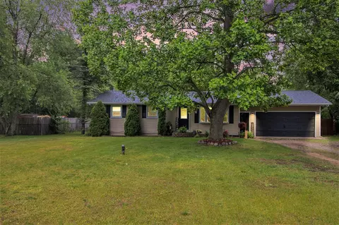 46915 Anthony, Paw Paw, MI 49079