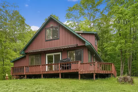 3284 N Flynn, Luther, MI 49656