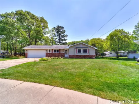 3087 Knollwood, Muskegon, MI 49441