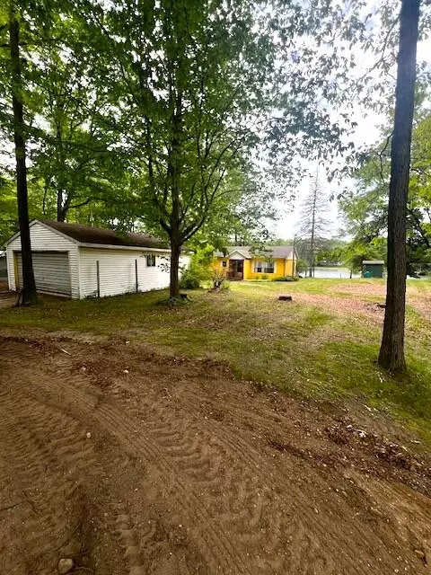 7777 N Manitonka, Weidman, MI 48893
