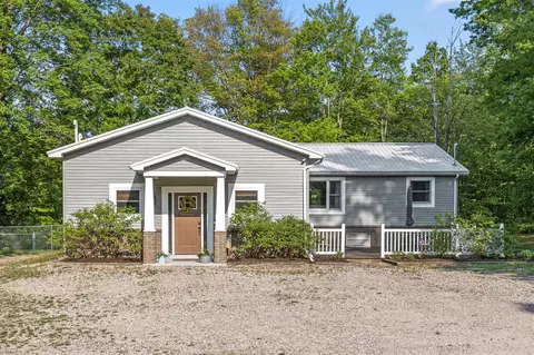 2980 N Old State, Weidman, MI 48893