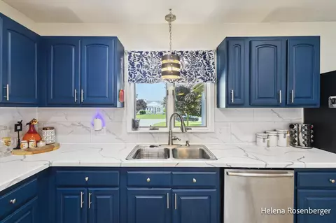 Kitchen - 1413 6th, Belding, MI 48809 photo 4 of 5