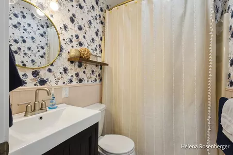 Bath - 1413 6th, Belding, MI 48809 photo 2 of 3