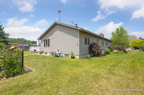 Exterior - 1413 6th, Belding, MI 48809 photo 8 of 11