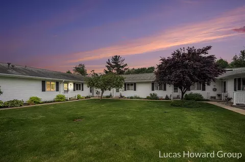 5228 Green Mdw, Kalamazoo, MI 49009