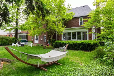 Exterior - 953 Berkshire, Grosse Pointe, MI 48230 photo 7 of 9