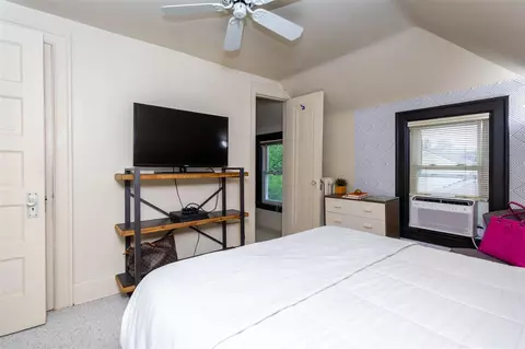 Bedroom - 953 Berkshire, Grosse Pointe, MI 48230 photo 10 of 10