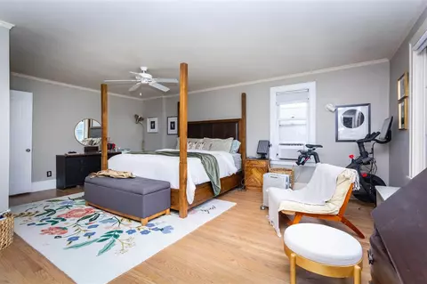 Bedroom - 953 Berkshire, Grosse Pointe, MI 48230 photo 2 of 10