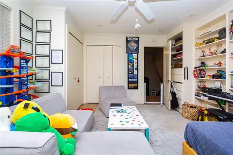 Bedroom - 953 Berkshire, Grosse Pointe, MI 48230 photo 6 of 10