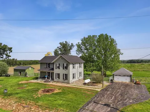 4900 E Mosherville, Jonesville, MI 49250