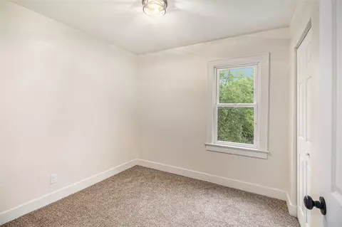 Bedroom - 145 Sycamore, Jackson, MI 49202 photo 2 of 3