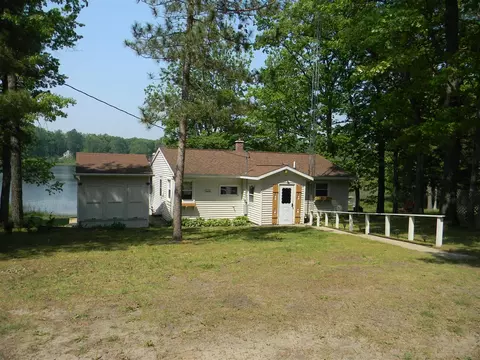 67 S Emerson, Branch, MI 49402
