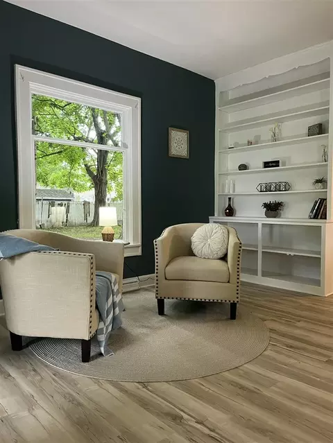 Living - 91 E Commerce, Grant, MI 49327 photo 3 of 4