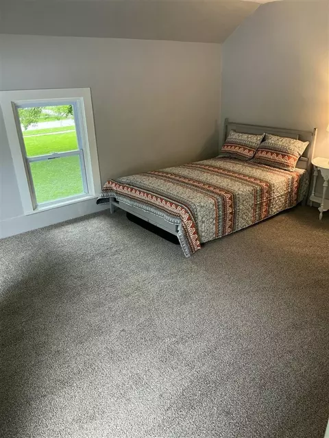 Bedroom - 91 E Commerce, Grant, MI 49327 photo 4 of 7