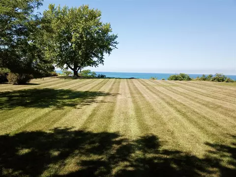 3274 Lakeshore, Saint Joseph, MI 49085