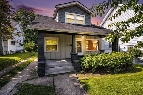 1060 Walker, Grand Rapids, MI 49504