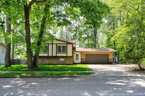 1710 Dykhouse, Grand Haven, MI 49417