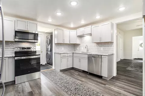 Kitchen - 203 E Ml, Athens, MI 49011 photo 2 of 2