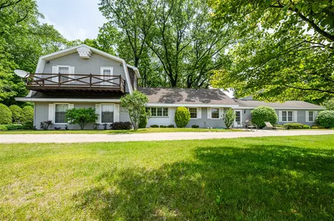 2900 Boyer, Coloma, MI 49038