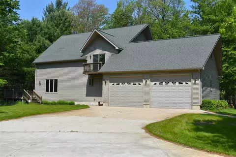 22406 E Riv, Harrietta, MI 49638