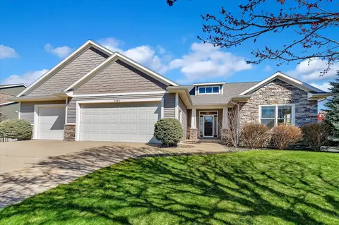 3055 Twin Lks, Jenison, MI 49428