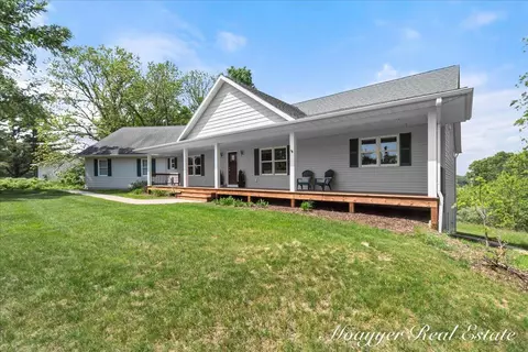 10245 Lincoln Lk, Greenville, MI 48838