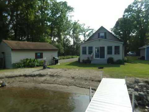 2005 Hemlock, Quincy, MI 49082