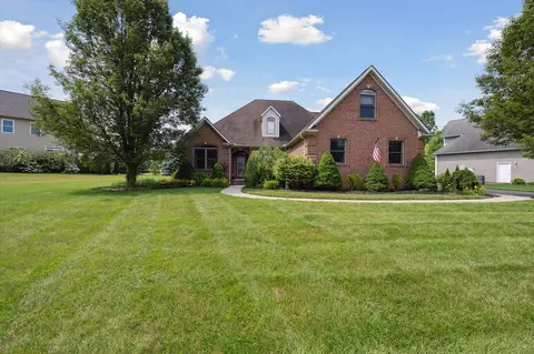 318 Granite, Howell, MI 48843
