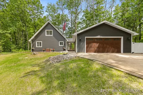 8120 Carriage, Stanwood, MI 49346