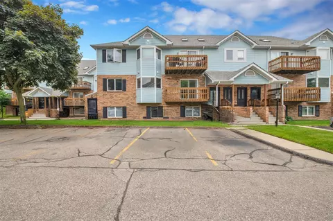 234 Pinewood, Plymouth, MI 48170
