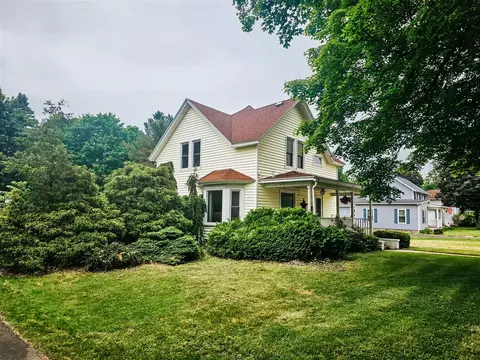 315 North, Jonesville, MI 49250