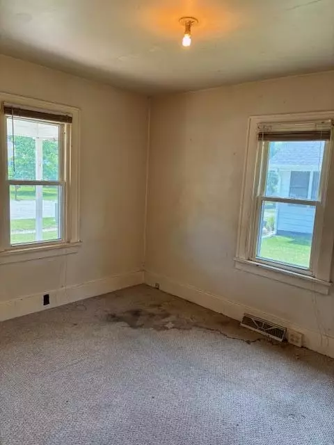 Bedroom - 408 Hill, Buchanan, MI 49107 photo 3 of 4