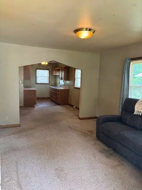 Living - 408 Hill, Buchanan, MI 49107 photo 1 of 2