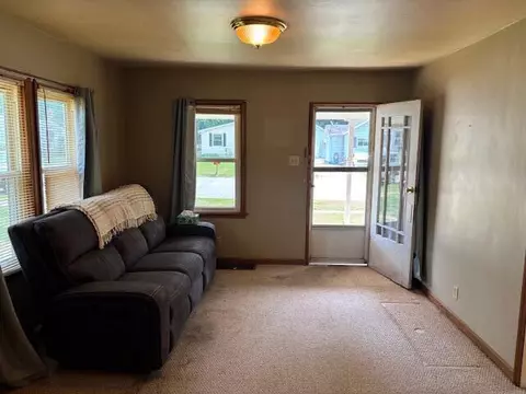 Living - 408 Hill, Buchanan, MI 49107 photo 2 of 2