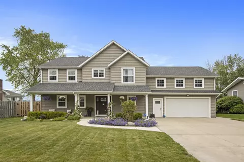 2713 Woodbine, Portage, MI 49002