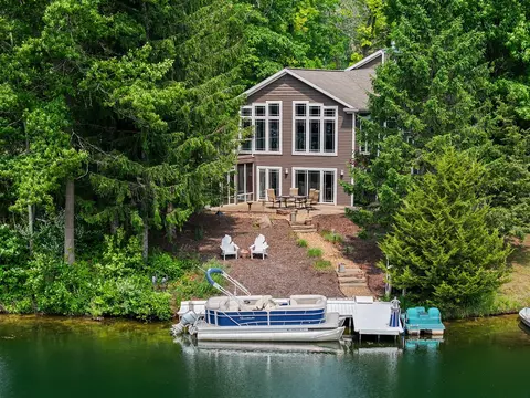 295 W W Shr, Jerome, MI 49249
