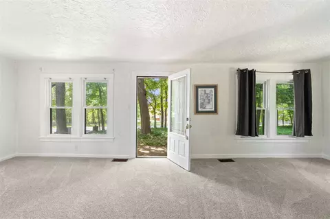 Entry Way - 4515 S Jackson, Jackson, MI 49201 photo 1 of 6