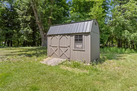 Exterior - 4515 S Jackson, Jackson, MI 49201 photo 6 of 11