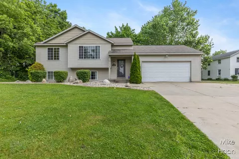 1395 3 Mile, Grand Rapids, MI 49544