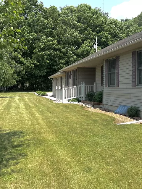 1173 Marshall, Tekonsha, MI 49092 photo 3